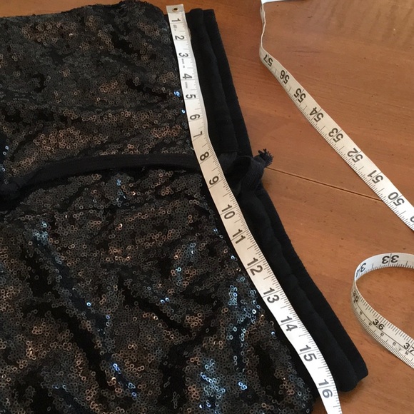 SEQUIN & POCKETS one Left - Picture 6 of 8